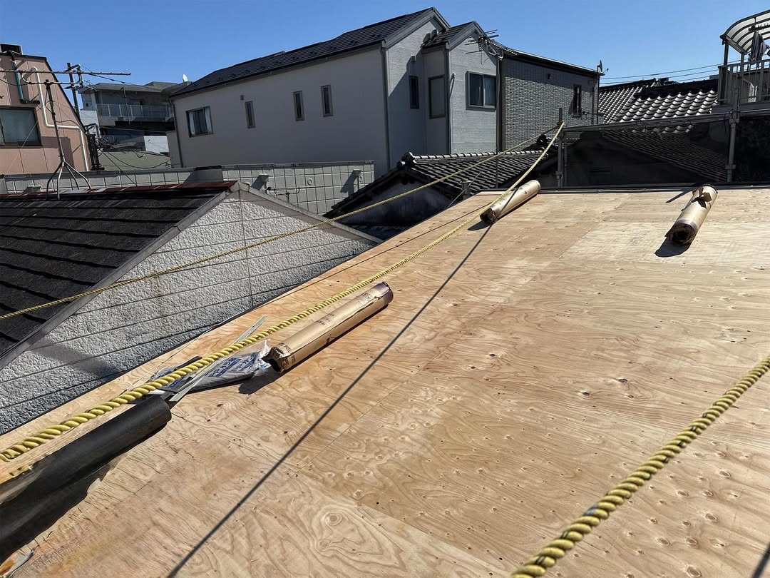 屋根カバー工法 施工中